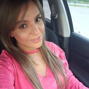 Meet your Posher, Hilda